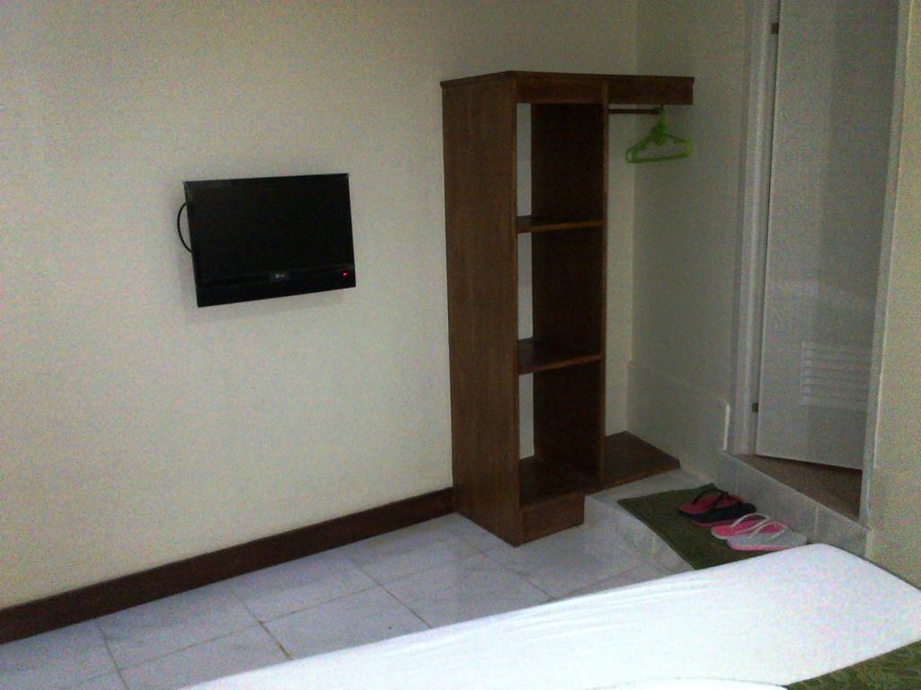 Qm Pension House Тагбиларан Сити Екстериор снимка
