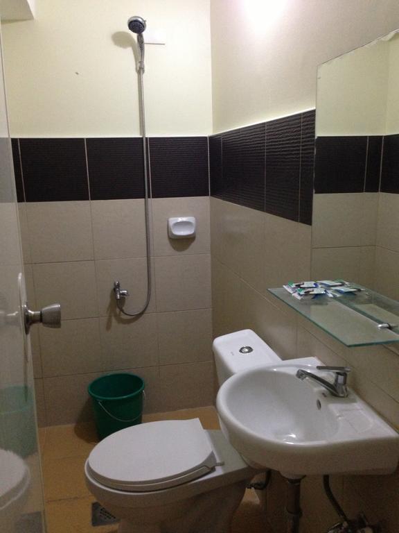 Qm Pension House Тагбиларан Сити Стая снимка