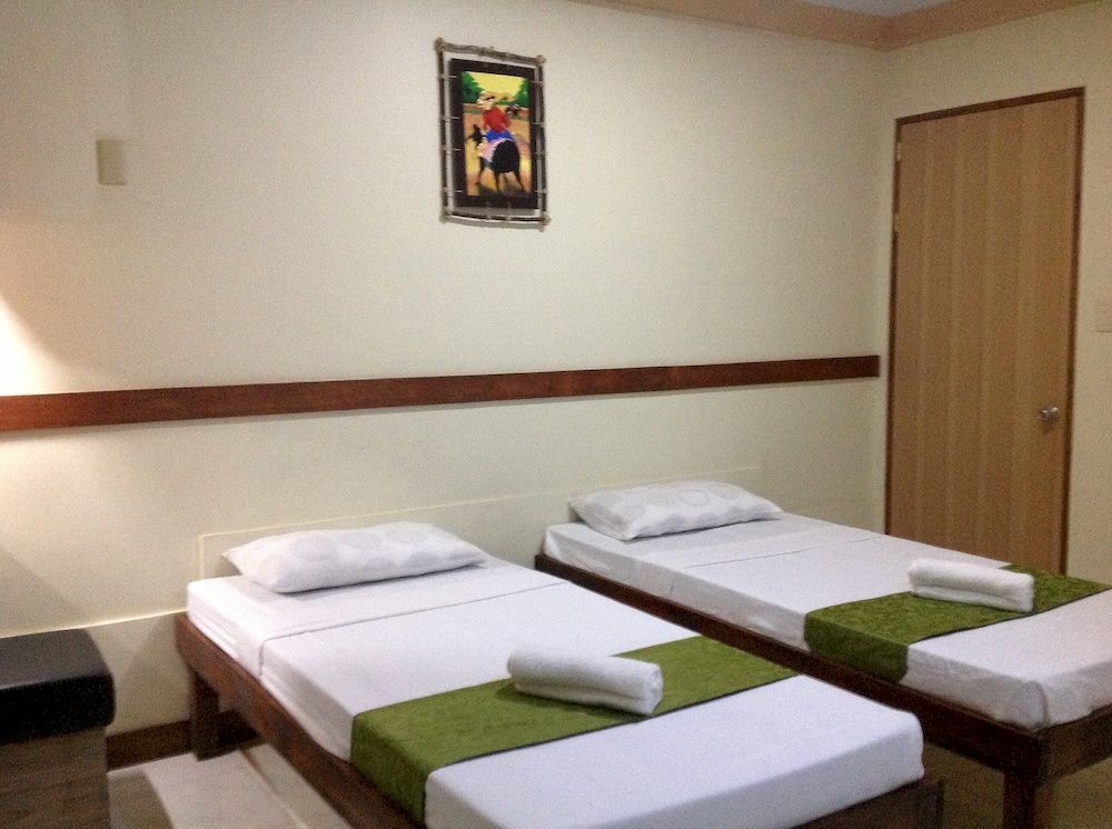 Qm Pension House Тагбиларан Сити Екстериор снимка