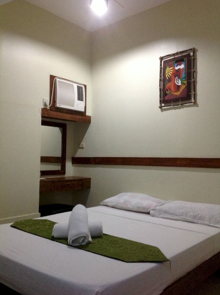 Qm Pension House Тагбиларан Сити Екстериор снимка
